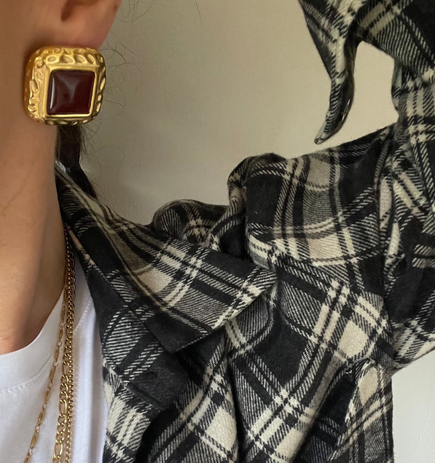 Burgundy Botton