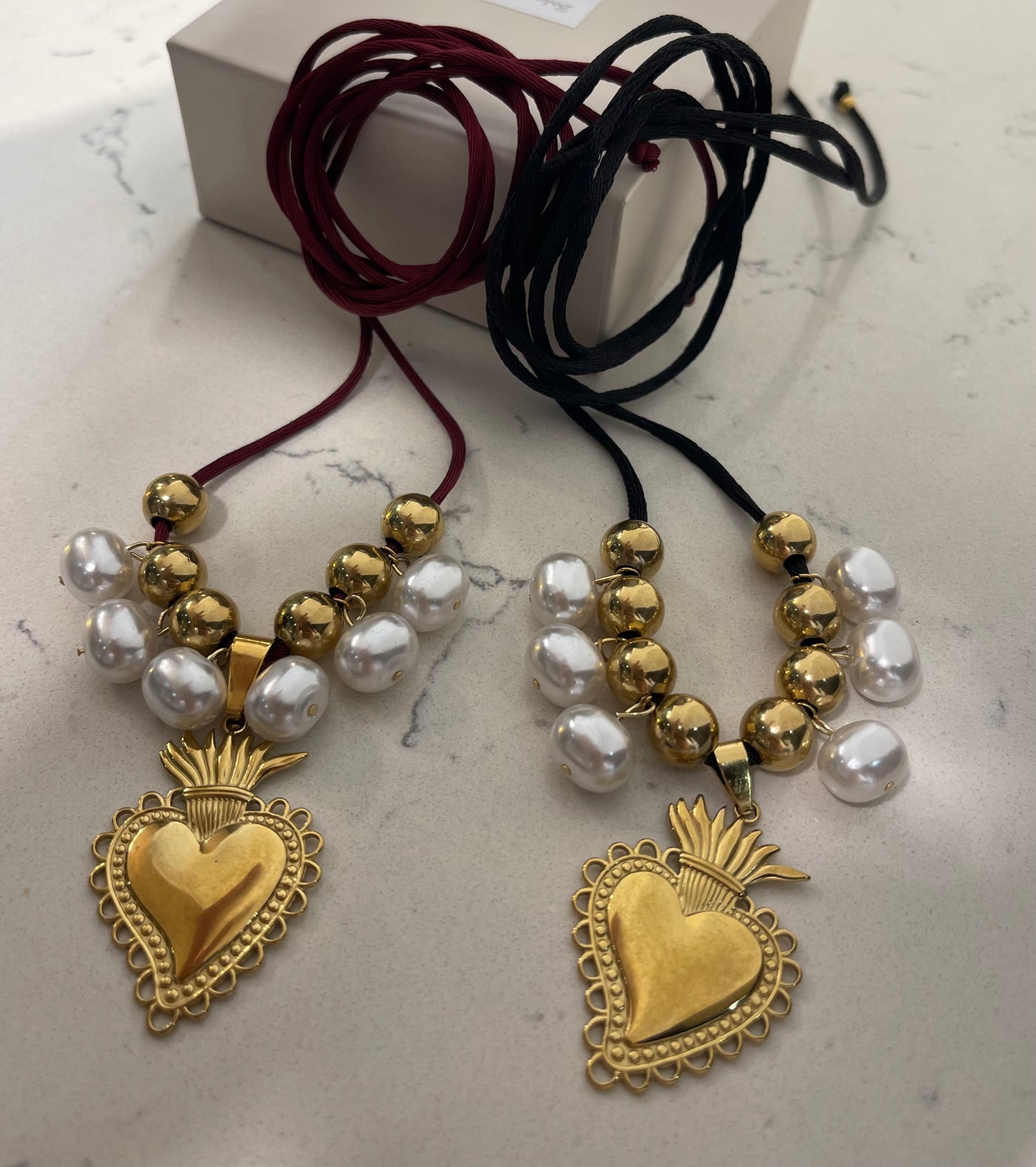 Choker Cuore sacro perle