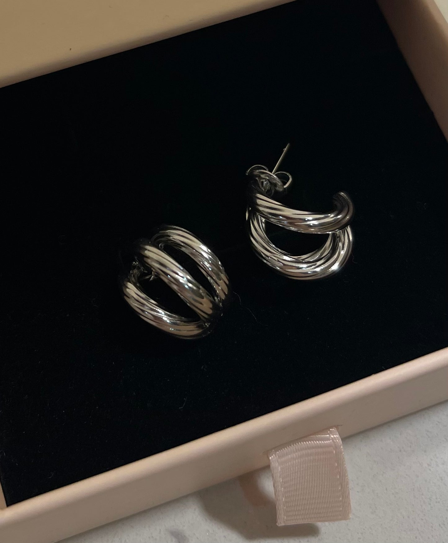 Kleo Mini Earrings