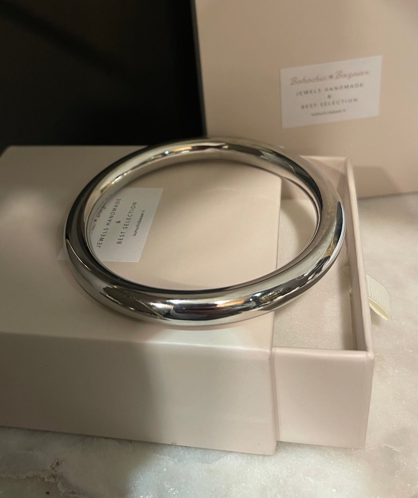 Bangle bold