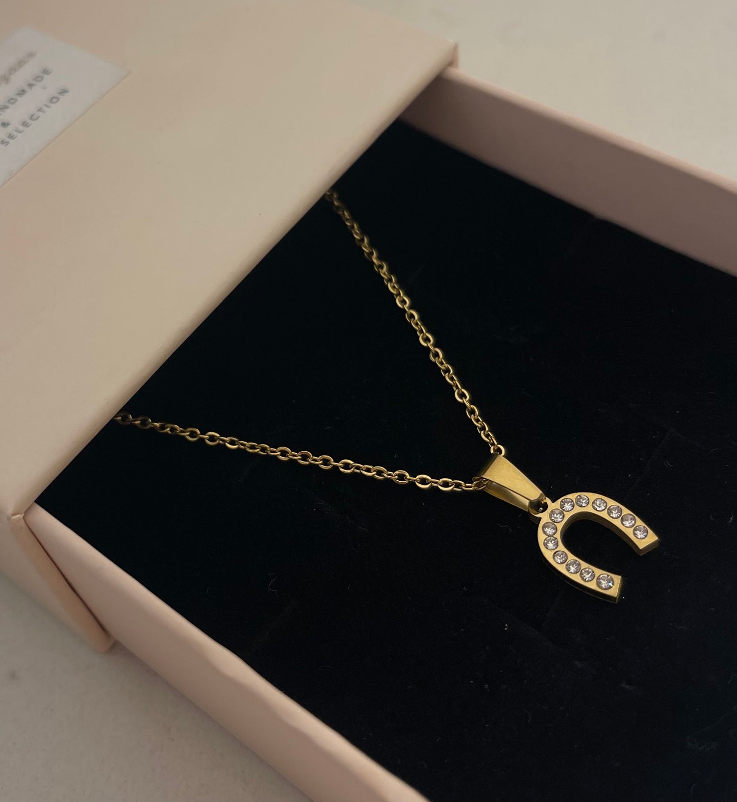 Collana ferro di cavallo
