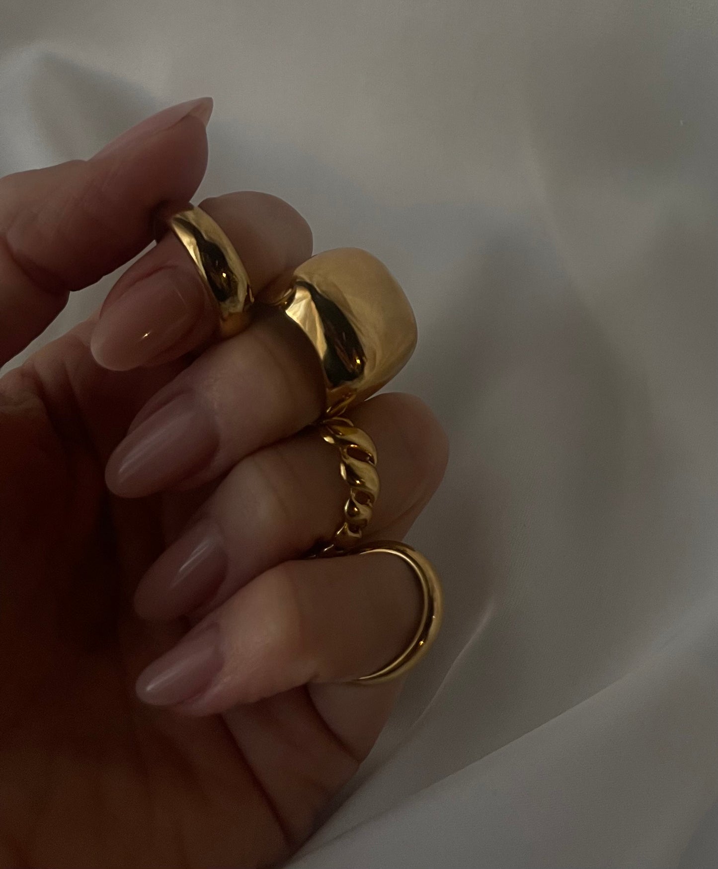 Anello Perry