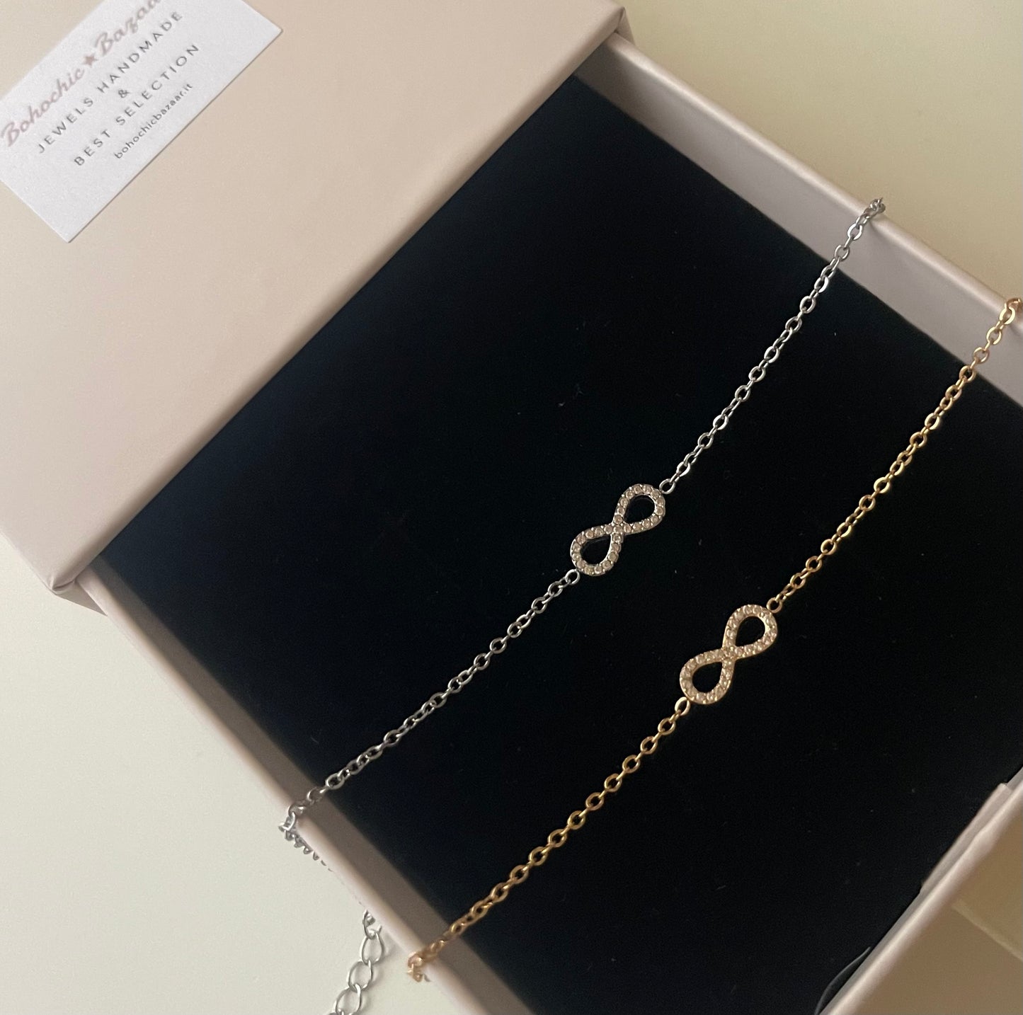 Bracciale infinity