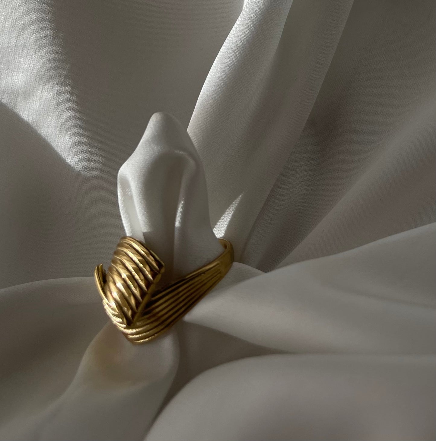 Anello Attic