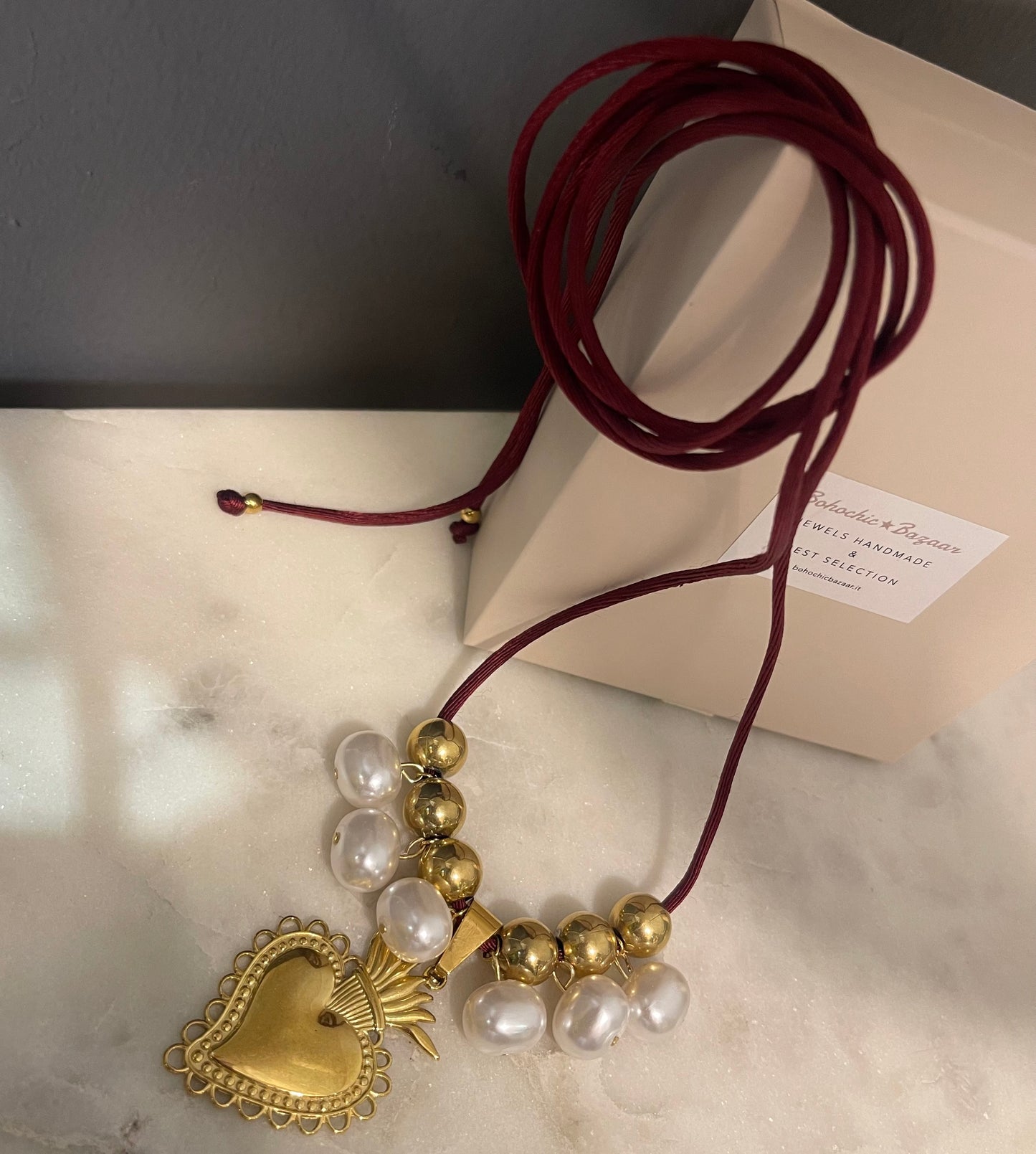Choker Cuore sacro perle