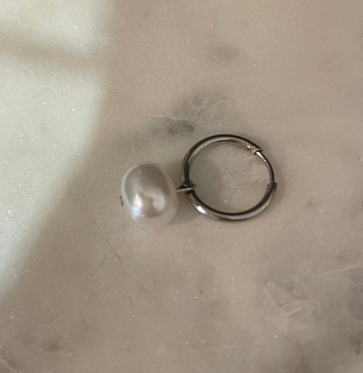 Mini Hoops Silver Perla charm