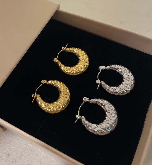 Arabesque hoops