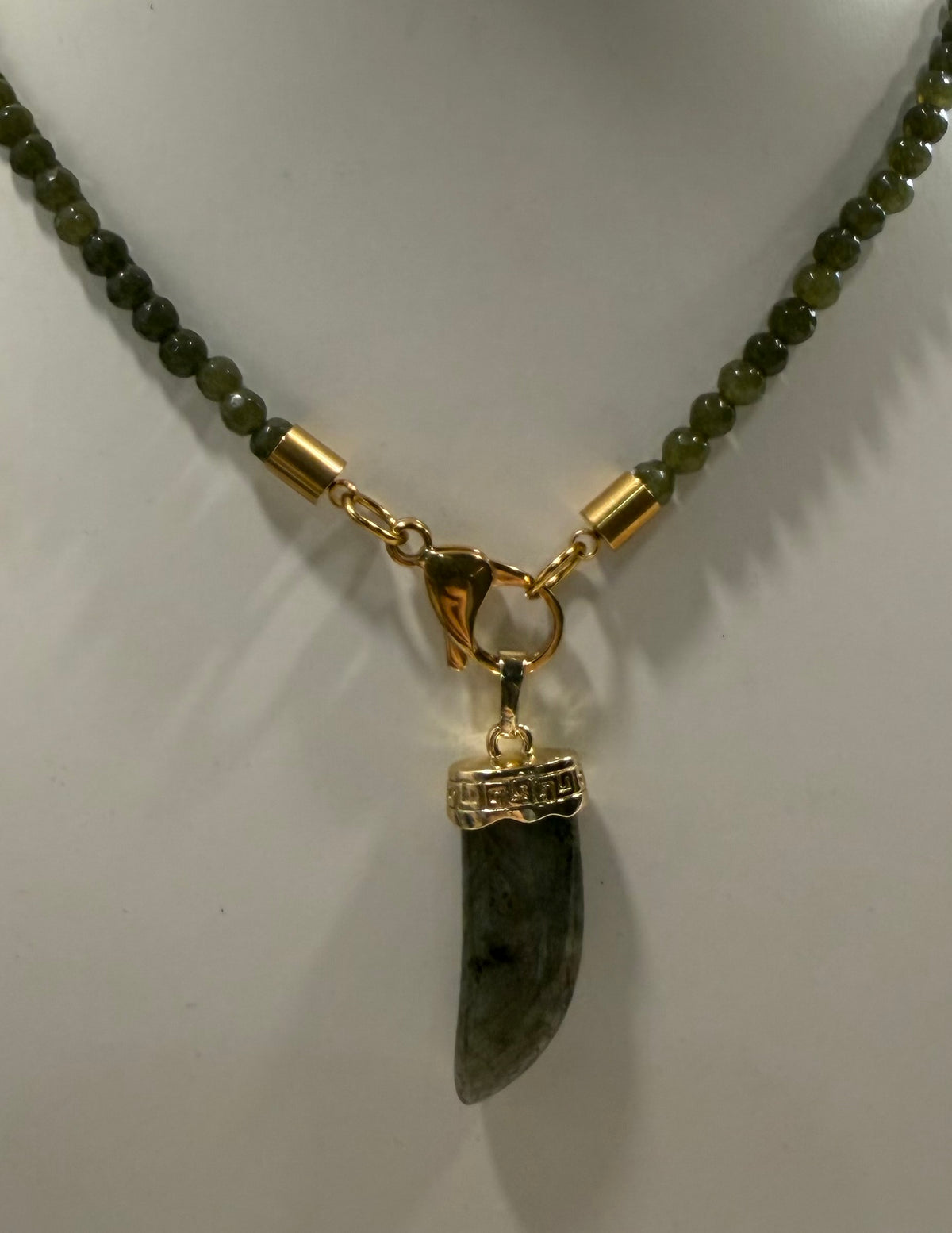 Collana Winter Jungle