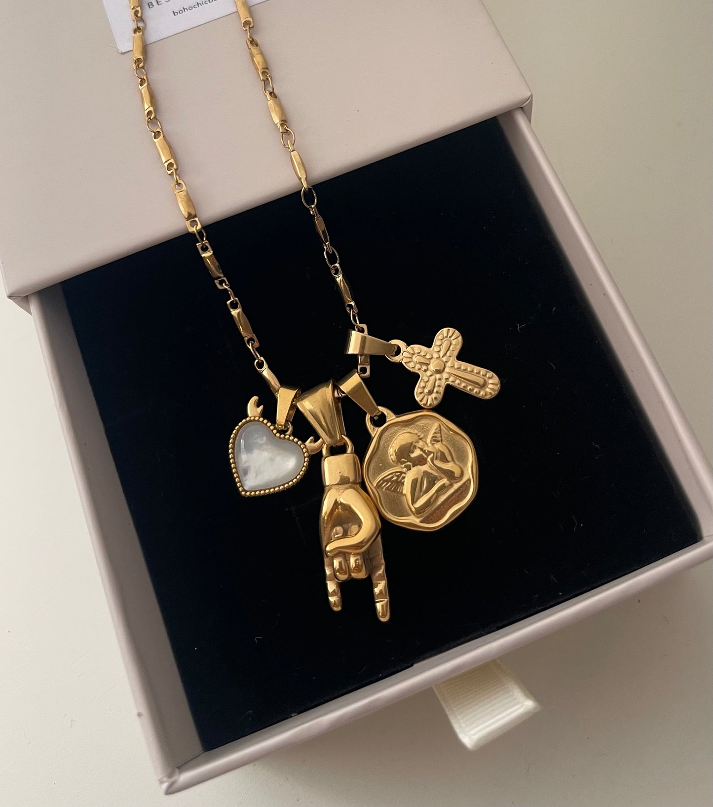 Collana Adelaide