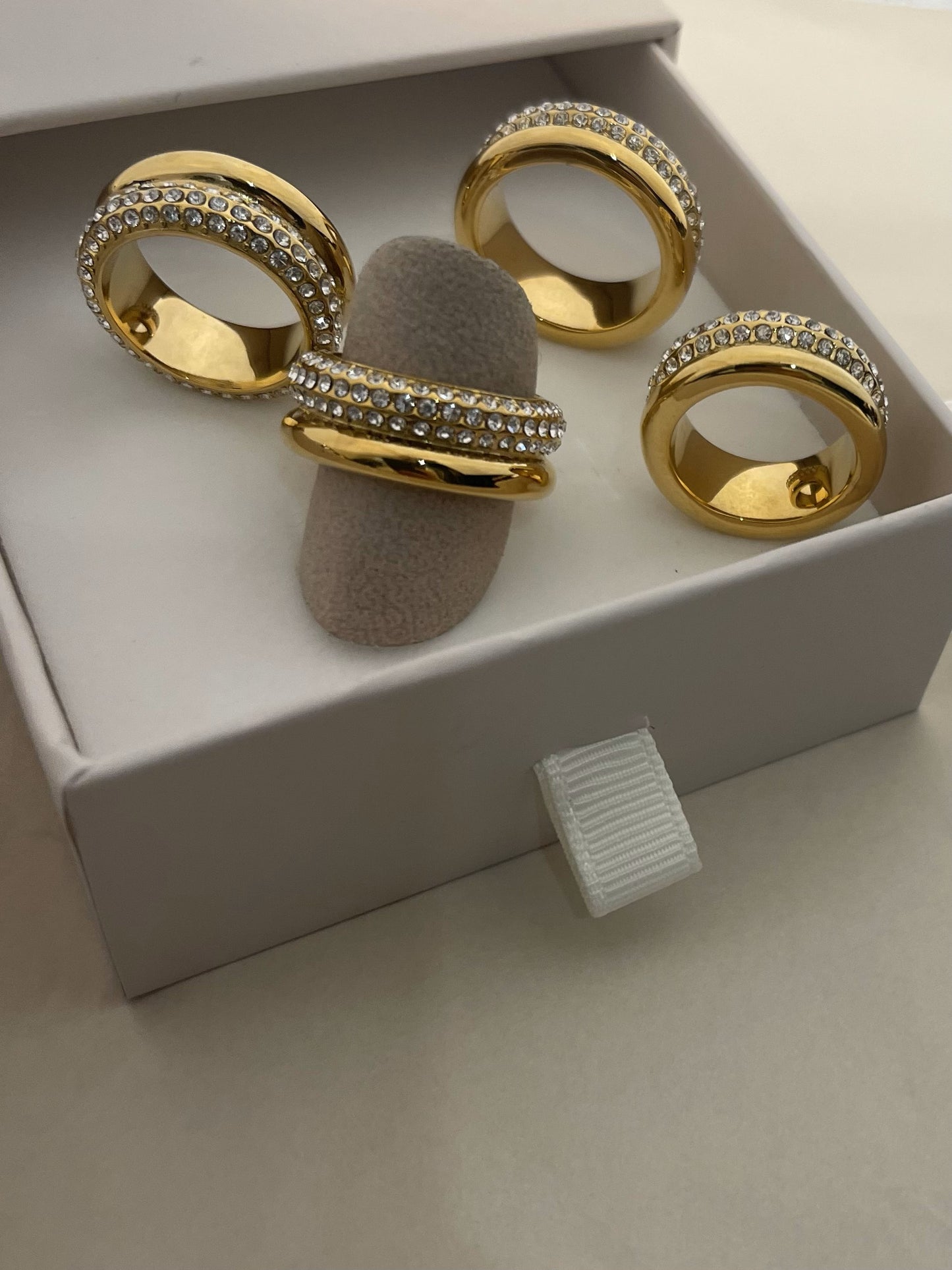 DOUBLE ZIRCON STONES