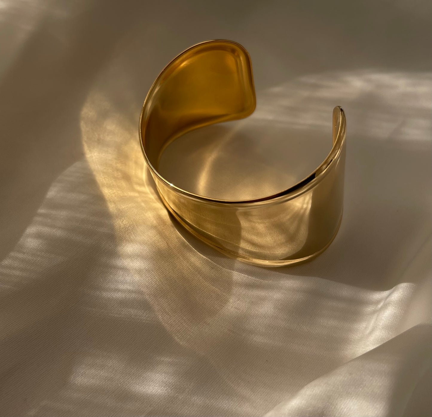 Bangle Lews