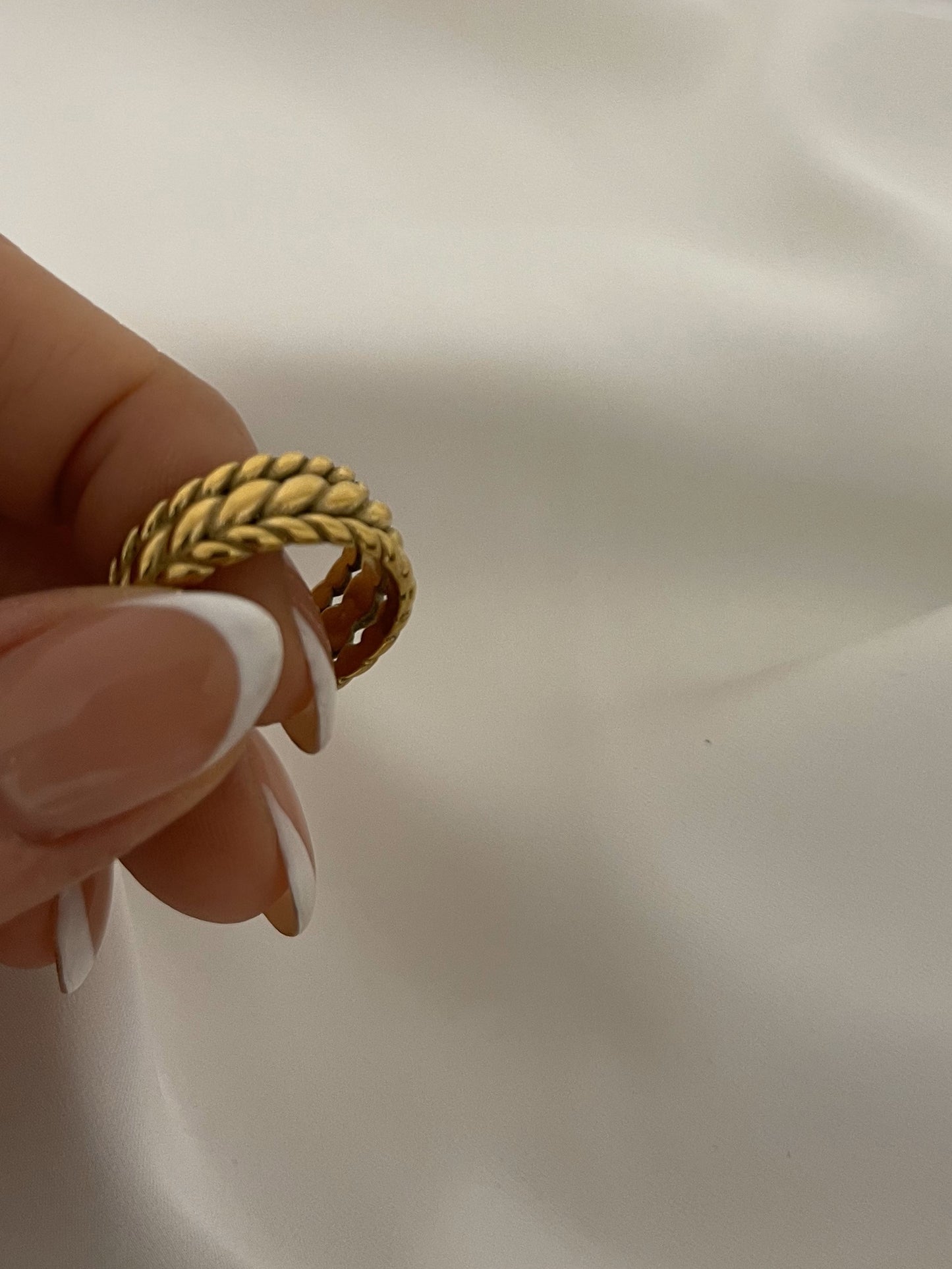 GOLDEN BRAID