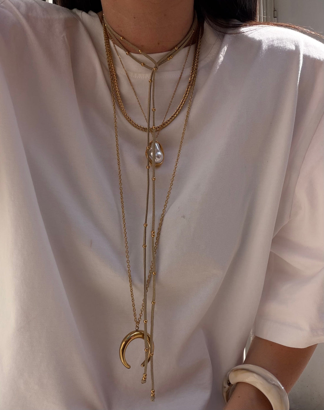 WHITE /GOLD