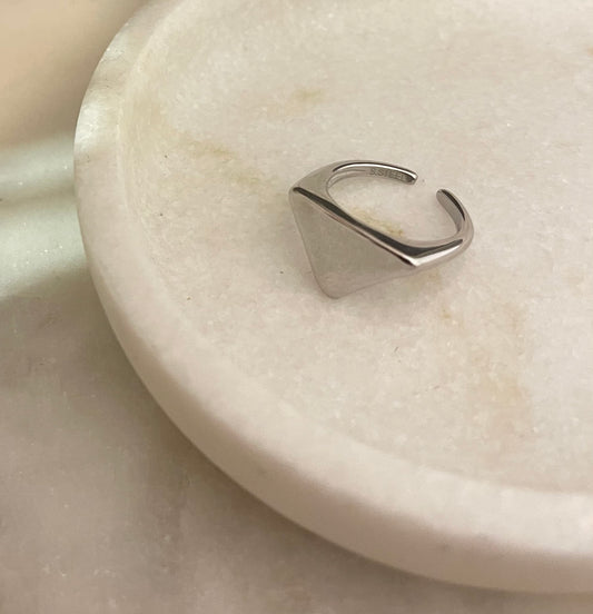 Anello triangolo Silver