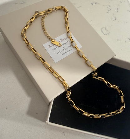 Collier~ino Beth