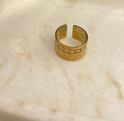 Anello traforato