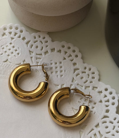 Melany Hoops