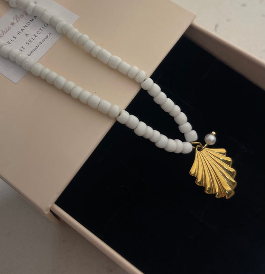 Casa Blanca Necklace