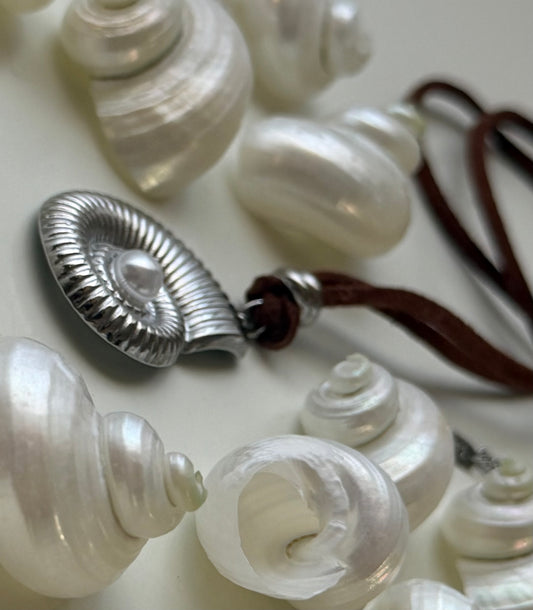 Silver Shell Pearl
