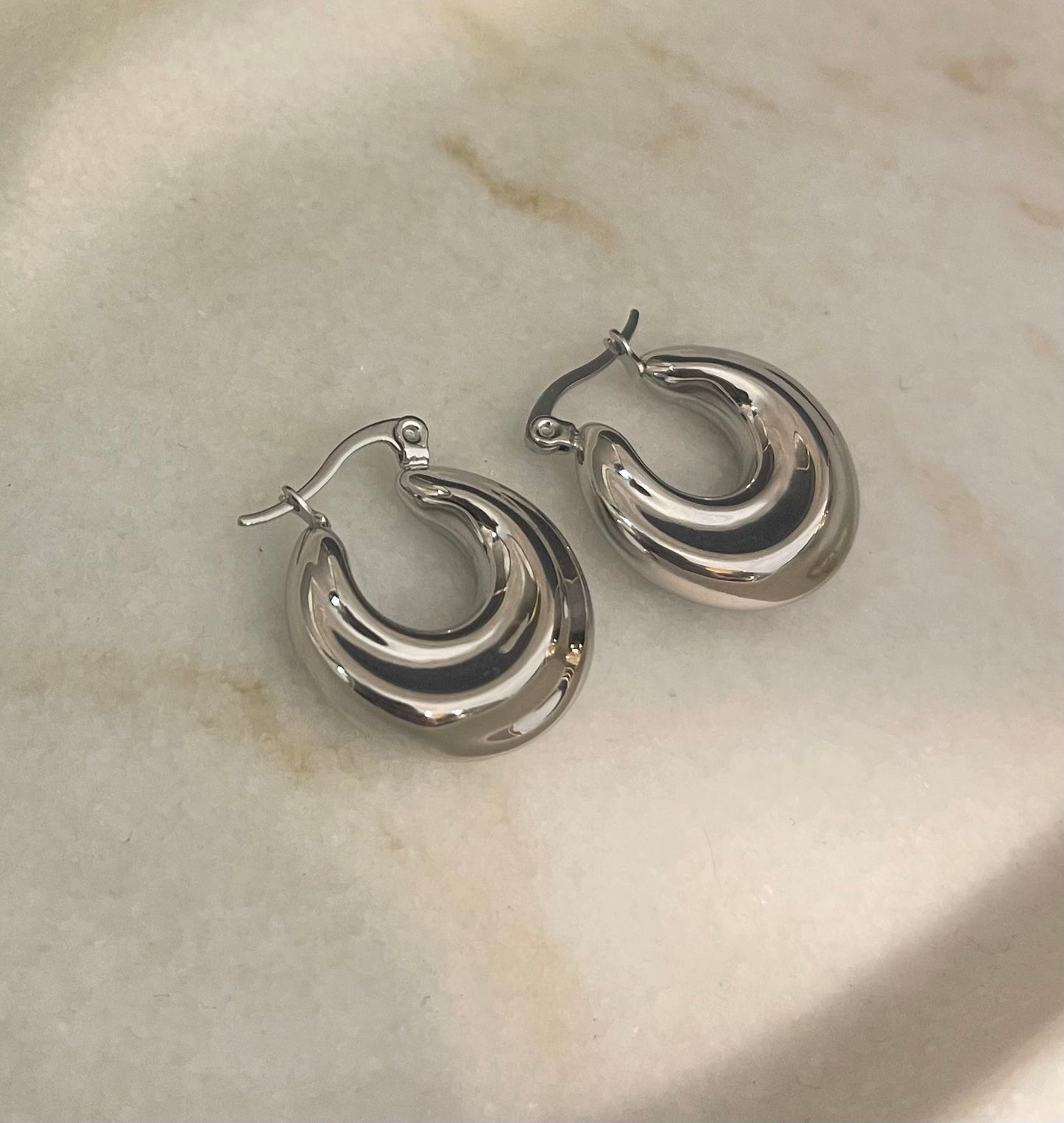 Lysa hoops