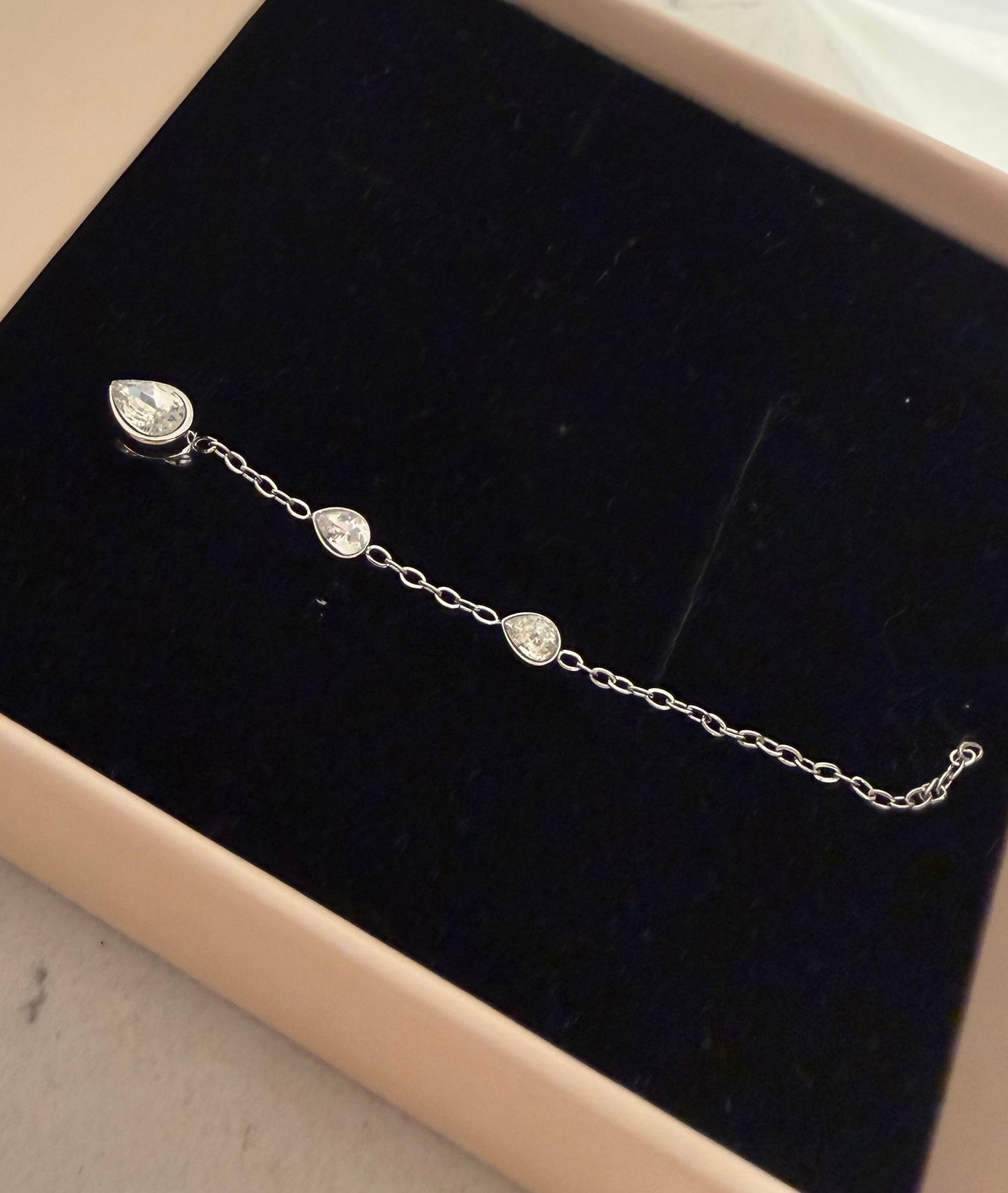 Grace pendant