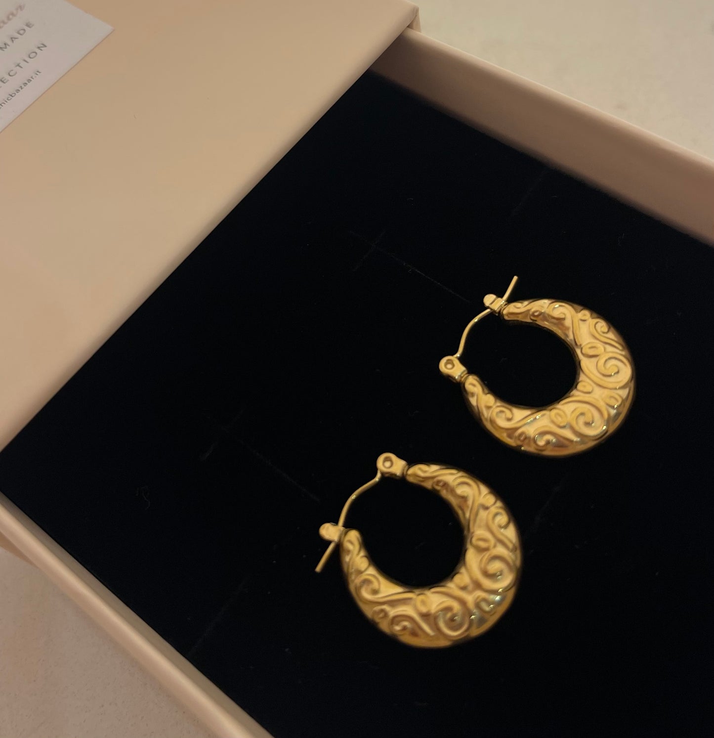 Arabesque hoops