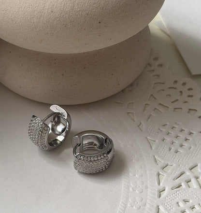 CHUNKY pavè mini Hoops
