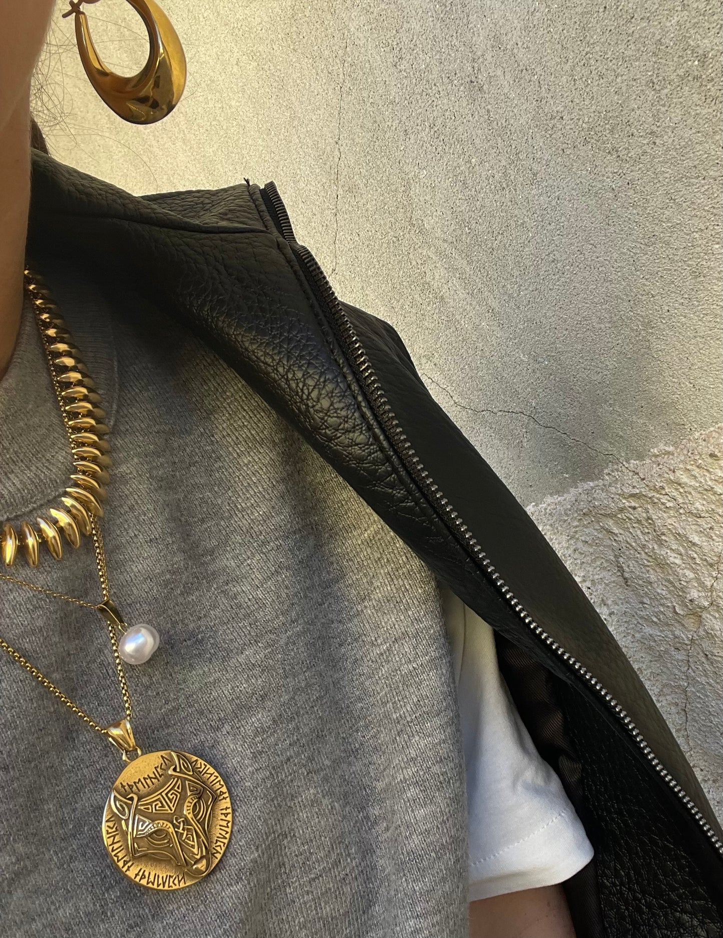 COLLIER SALIM