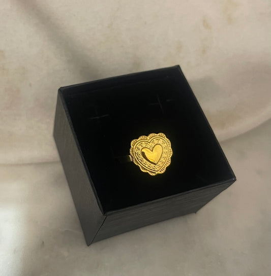 Anello cuore ricamato