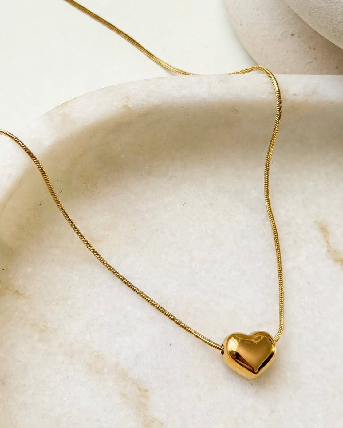 Collana cuoricino tubolare