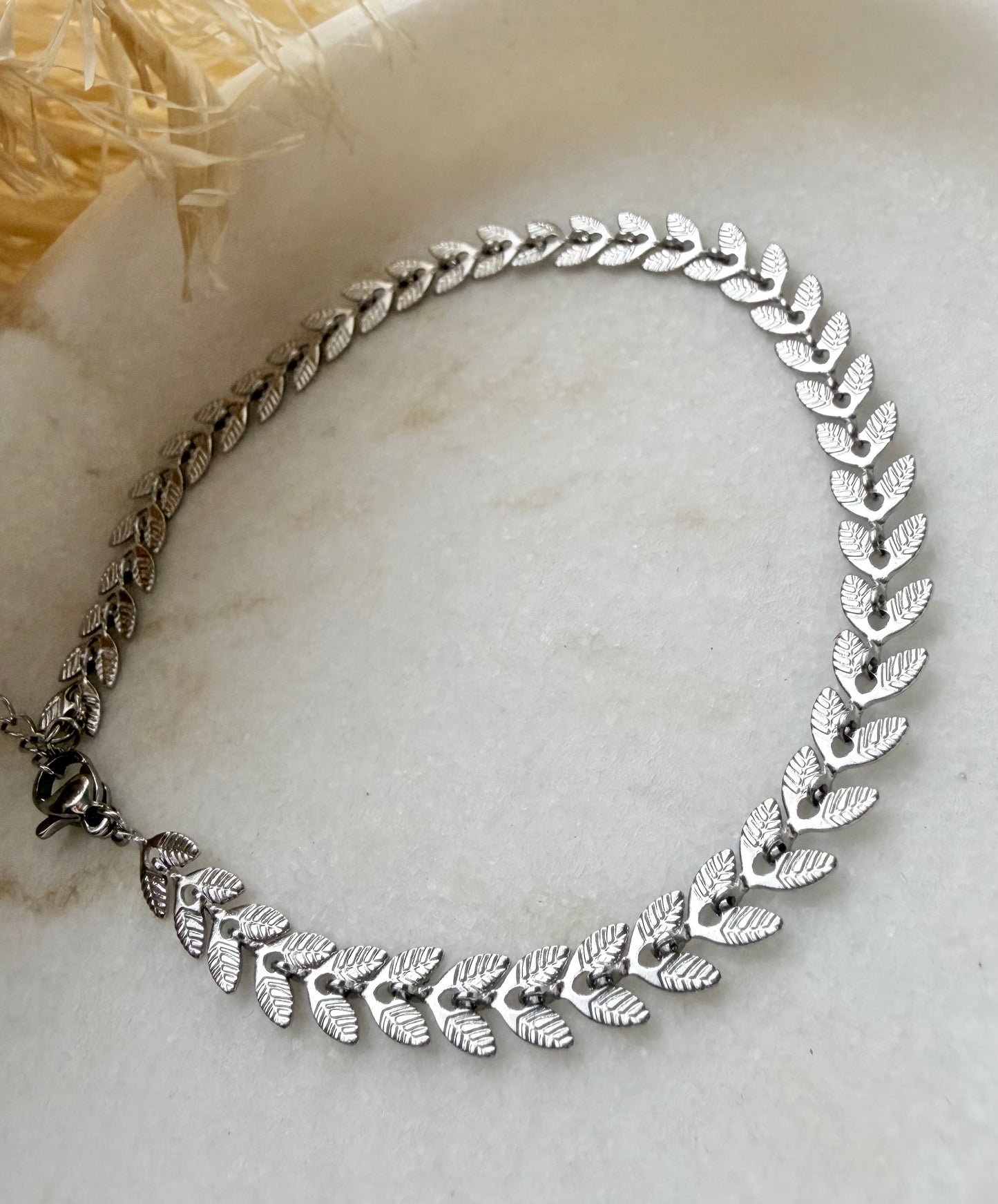 Cavigliera Foliage