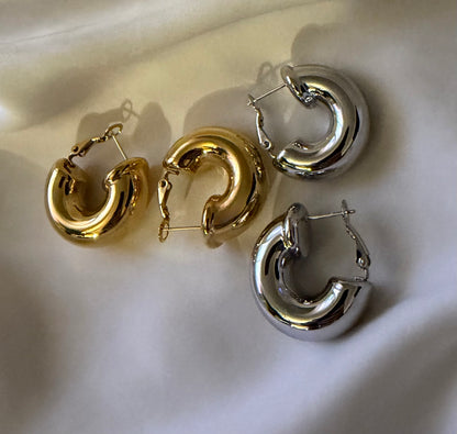 LIVIA chunky hoops
