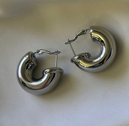 LIVIA chunky hoops