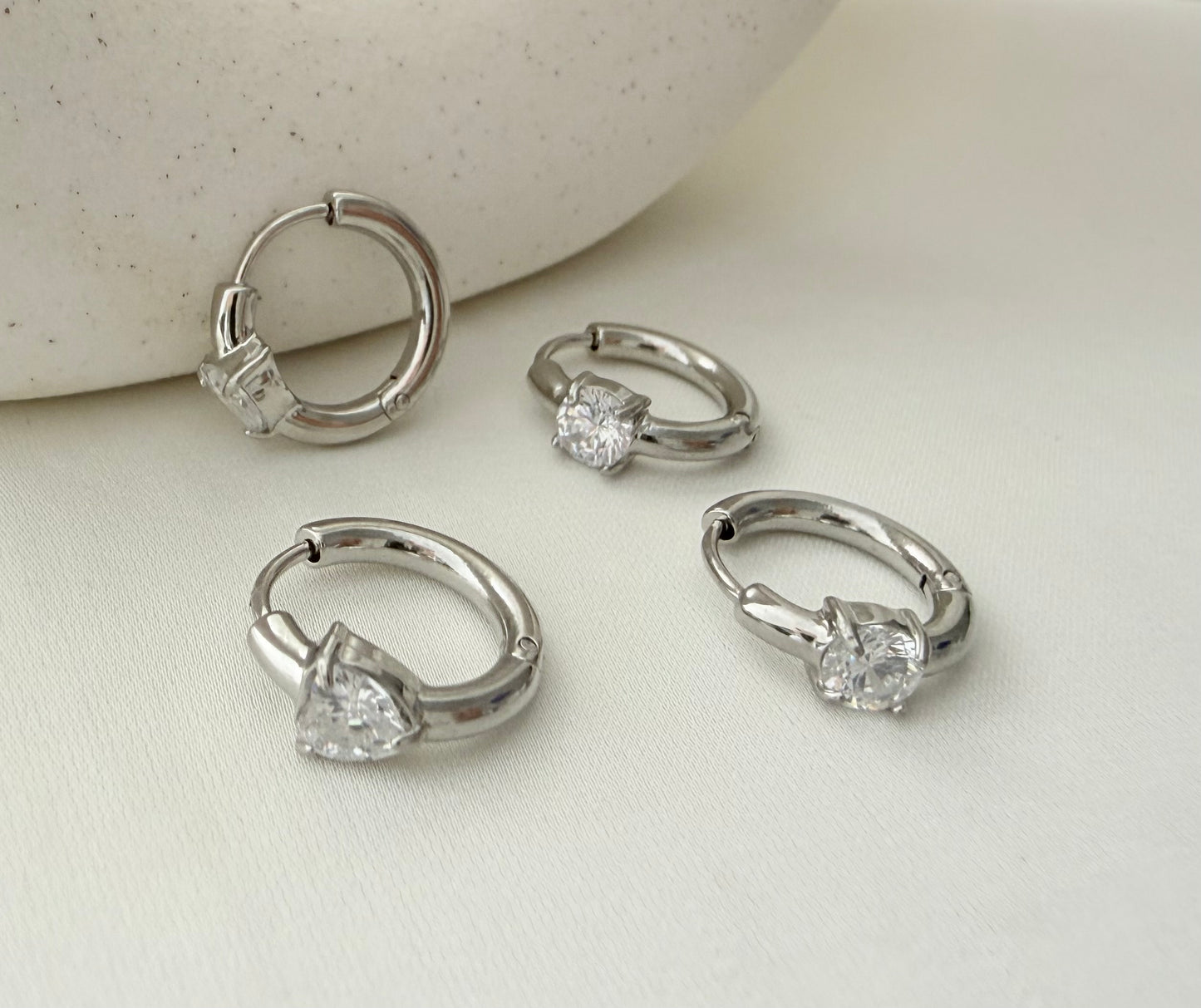 Mini Hoops Punto luce Silver