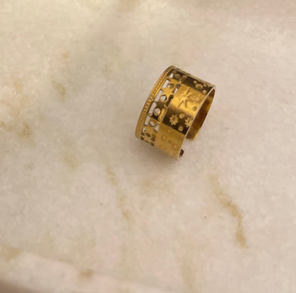 Anello traforato