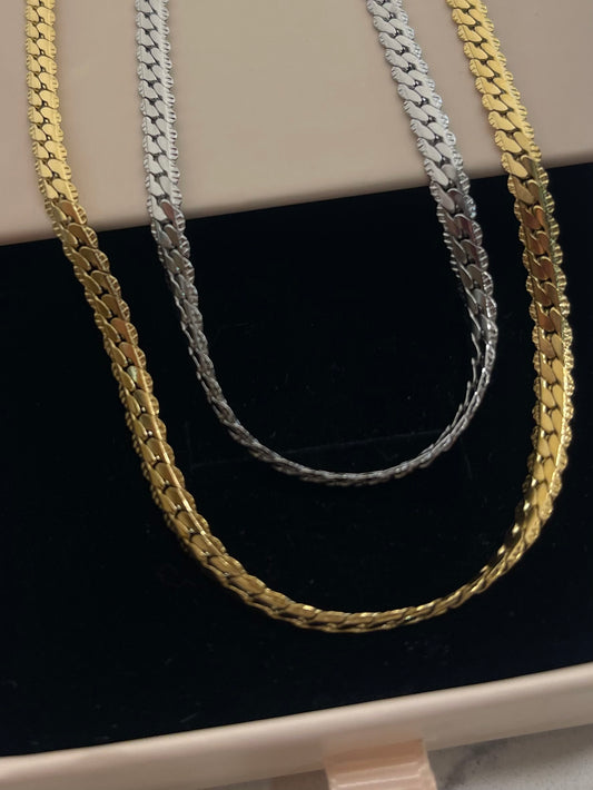 Collana treccina semirigida