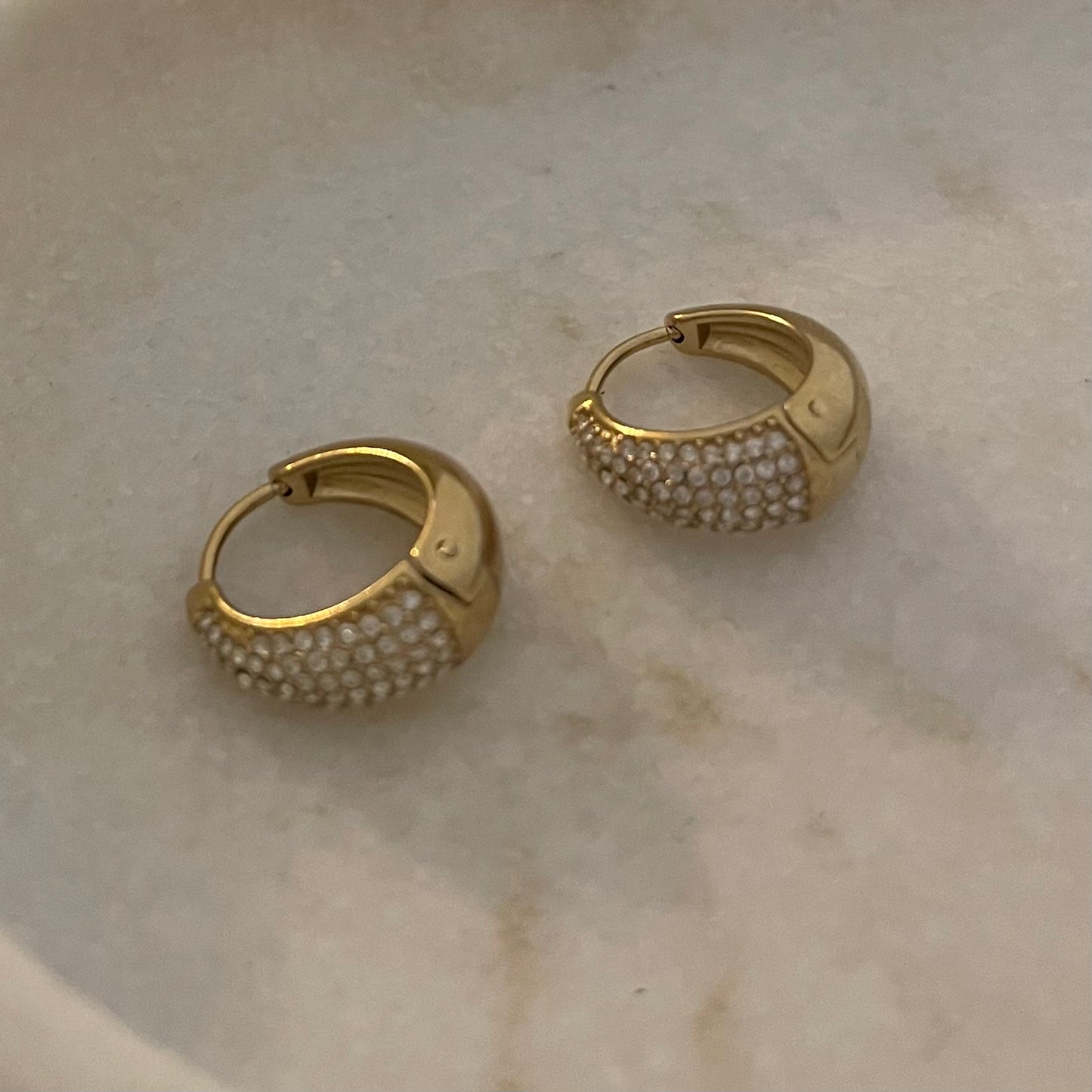 Lunette Zirconate Gold