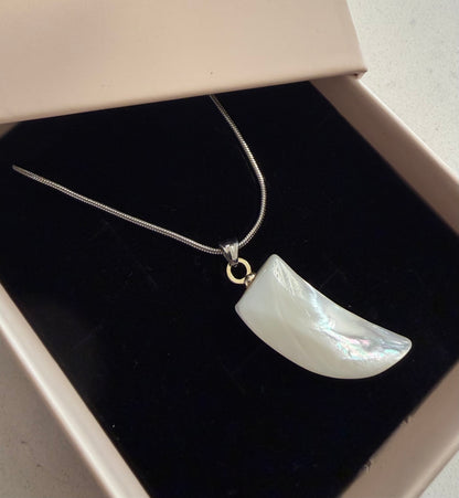 Collana Corno Madreperla