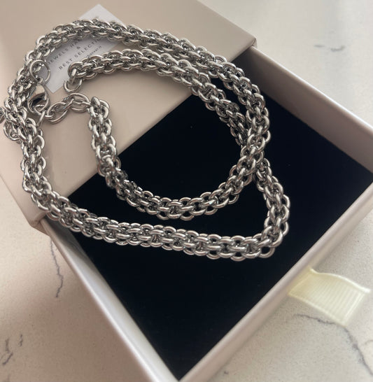 Collier  Sherry