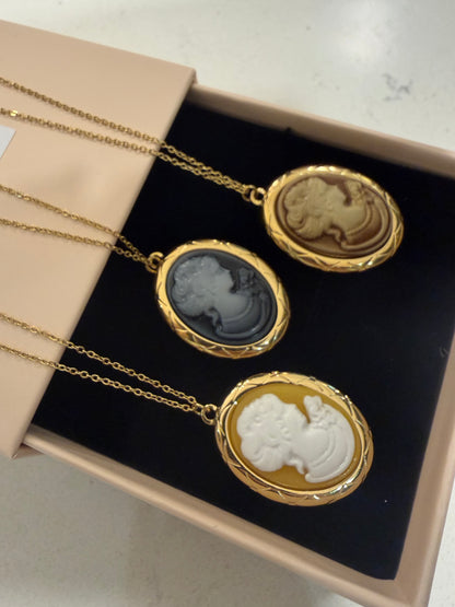 Collana Cammeo