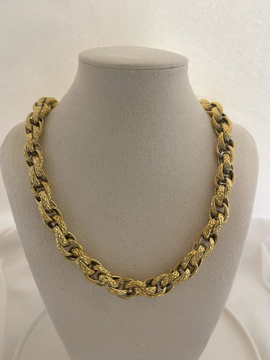 COLLIER  LYS